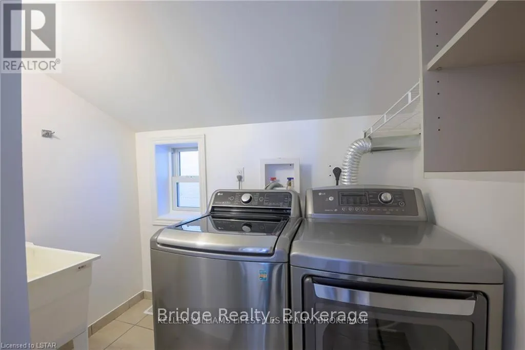 497 SIMCOE STREET