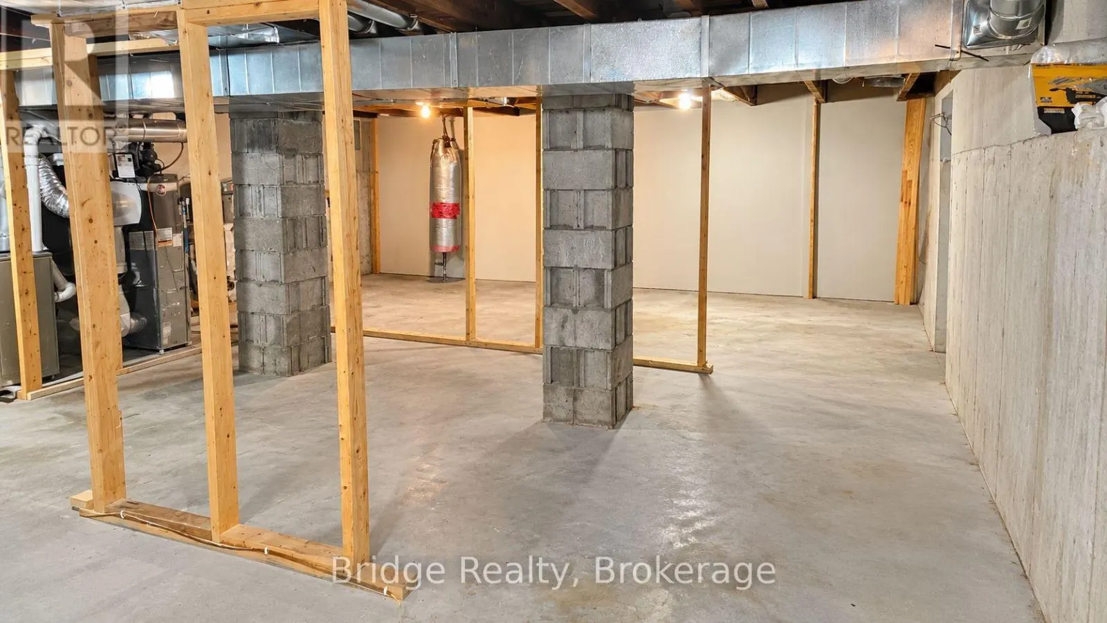 497 SIMCOE STREET