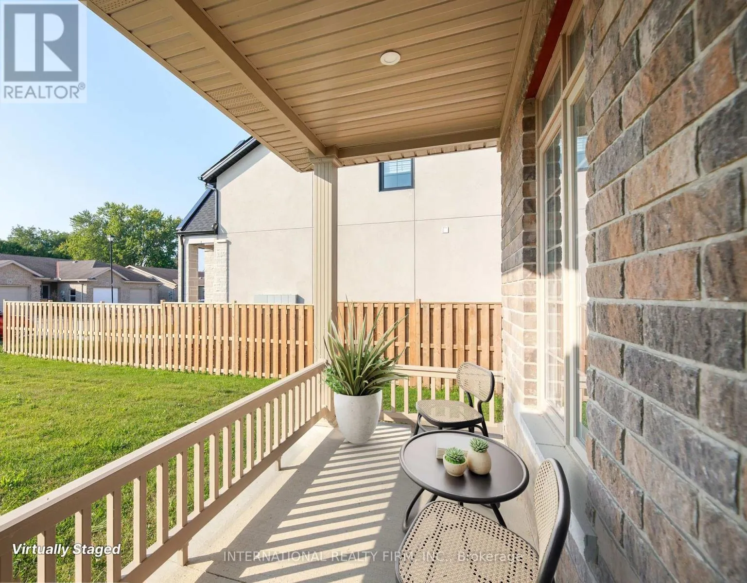 17 MCINTOSH AVENUE