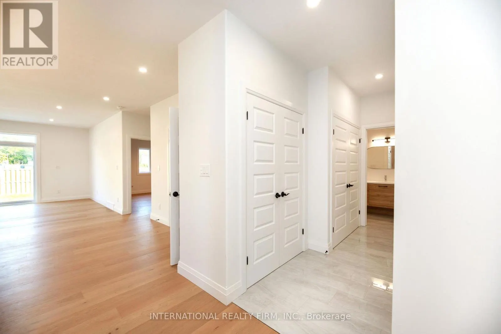 17 MCINTOSH AVENUE