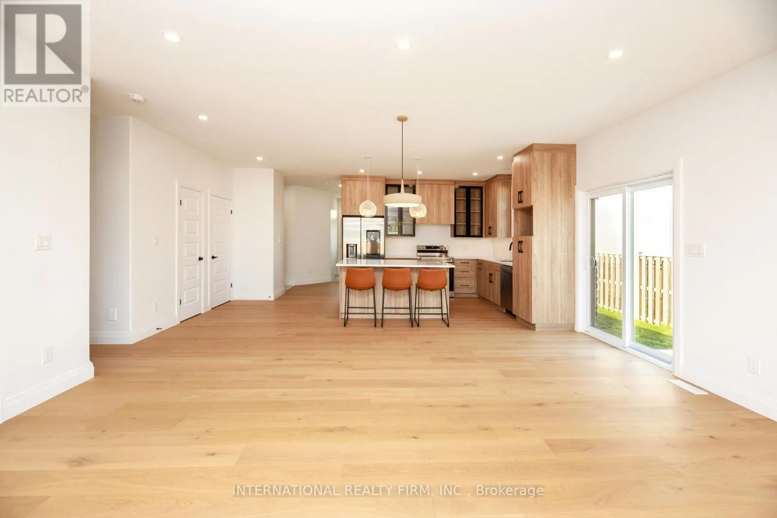 17 MCINTOSH AVENUE