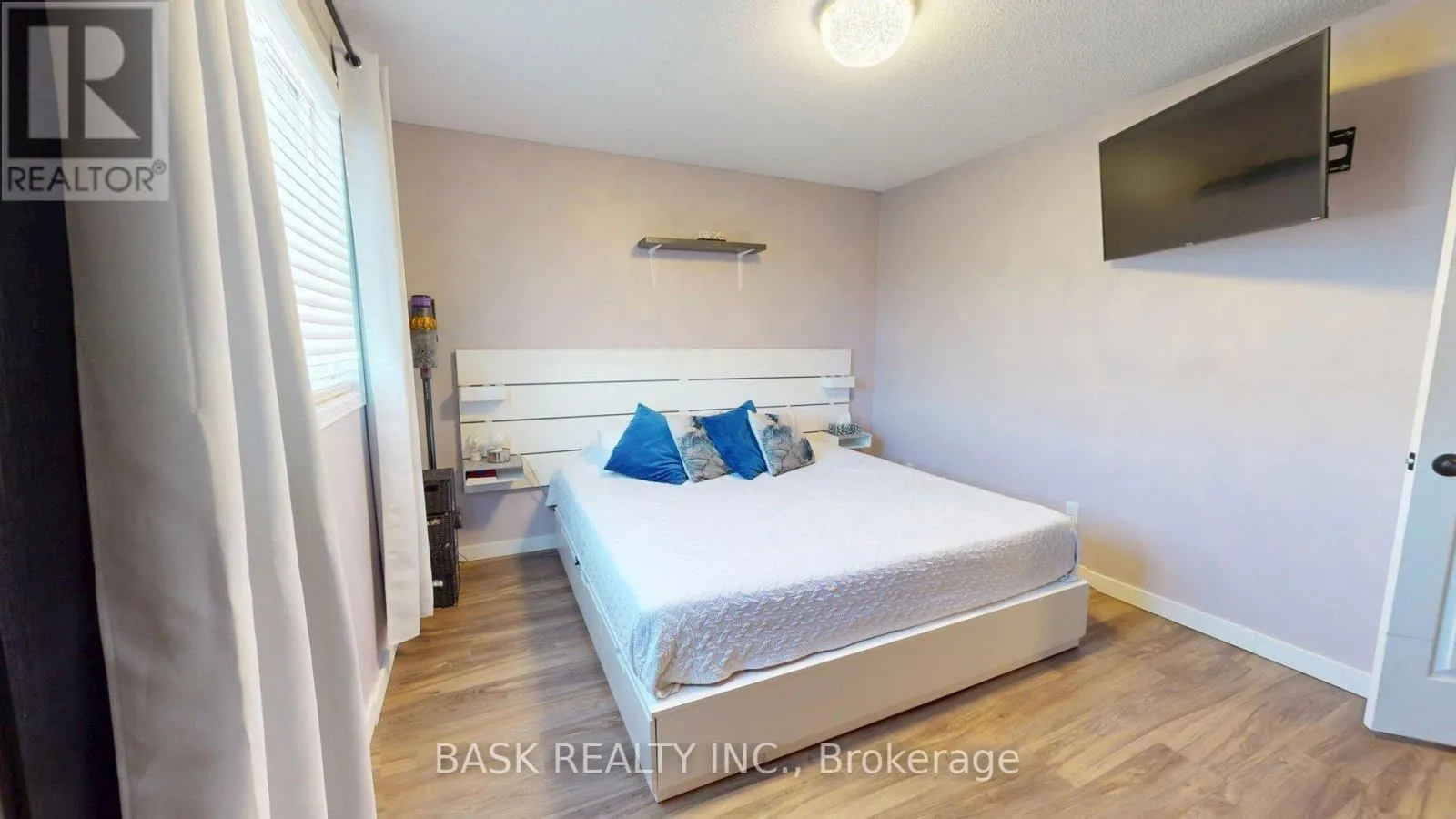 115 FAIRGREEN CLOSE