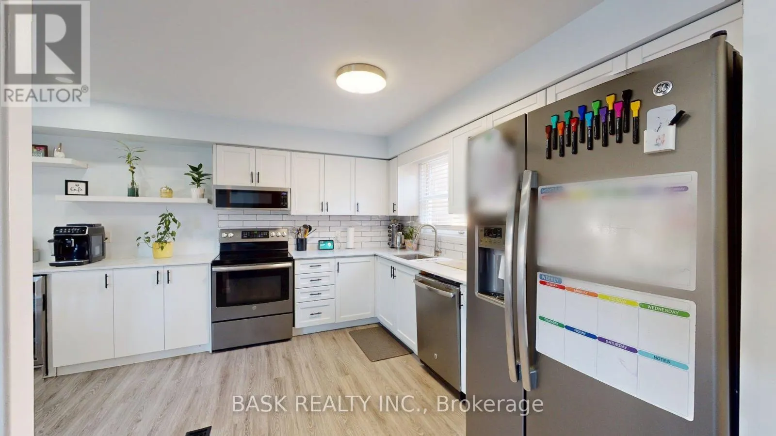 115 FAIRGREEN CLOSE