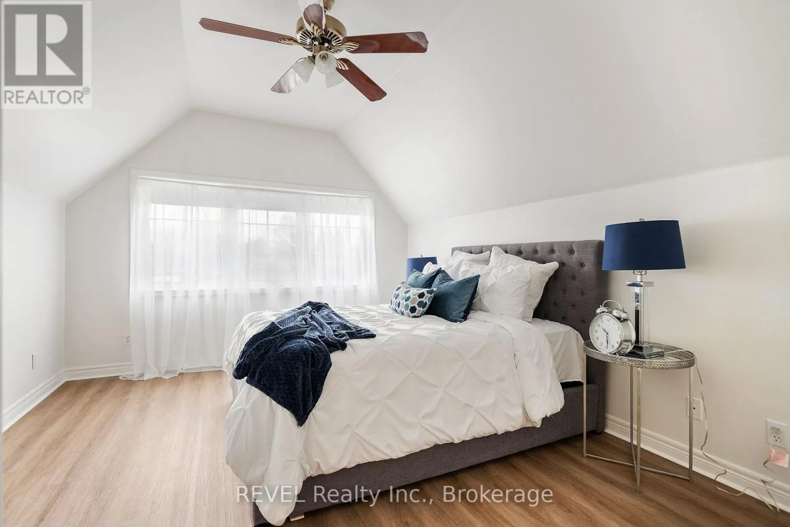 6839 IMPERIAL COURT