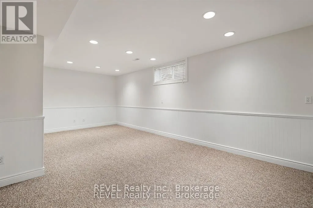 6839 IMPERIAL COURT