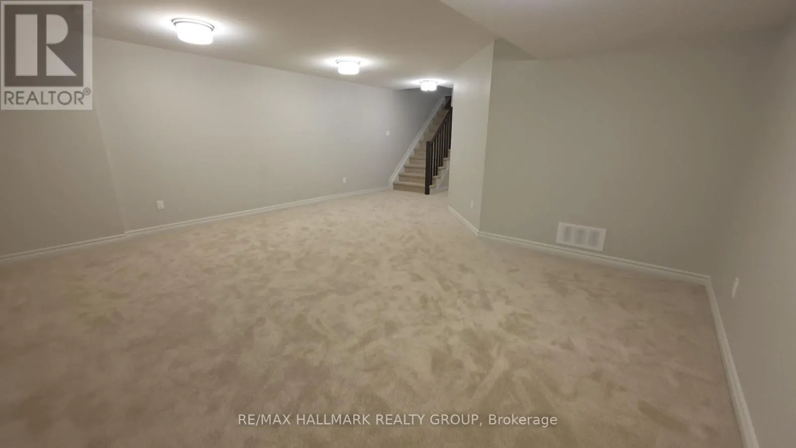 62 MANDEVILLA CRESCENT