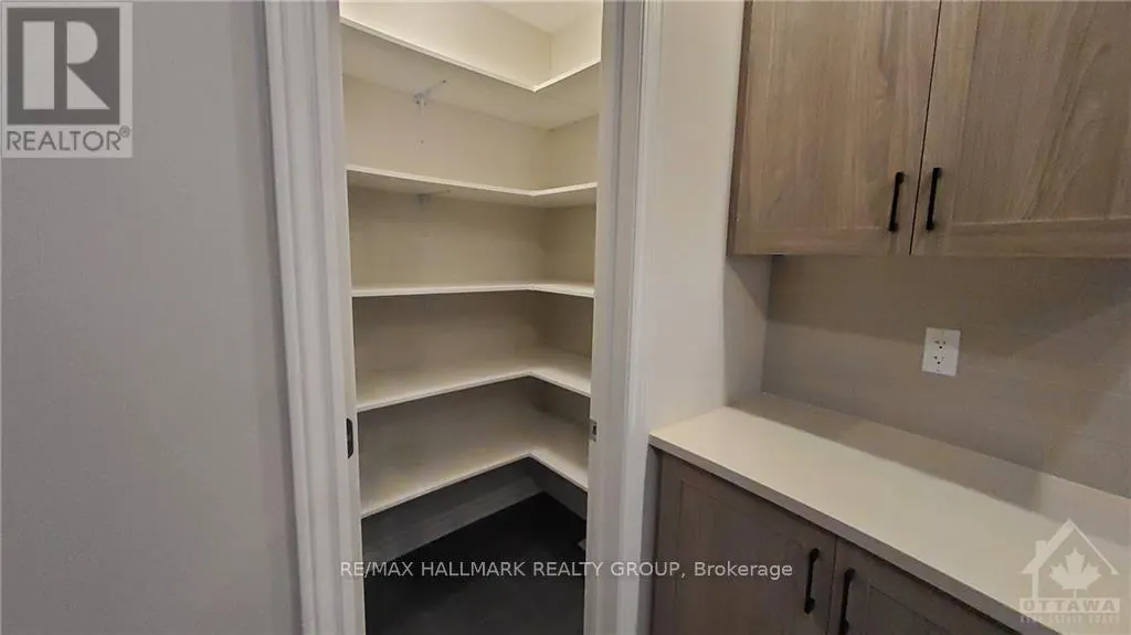 62 MANDEVILLA CRESCENT