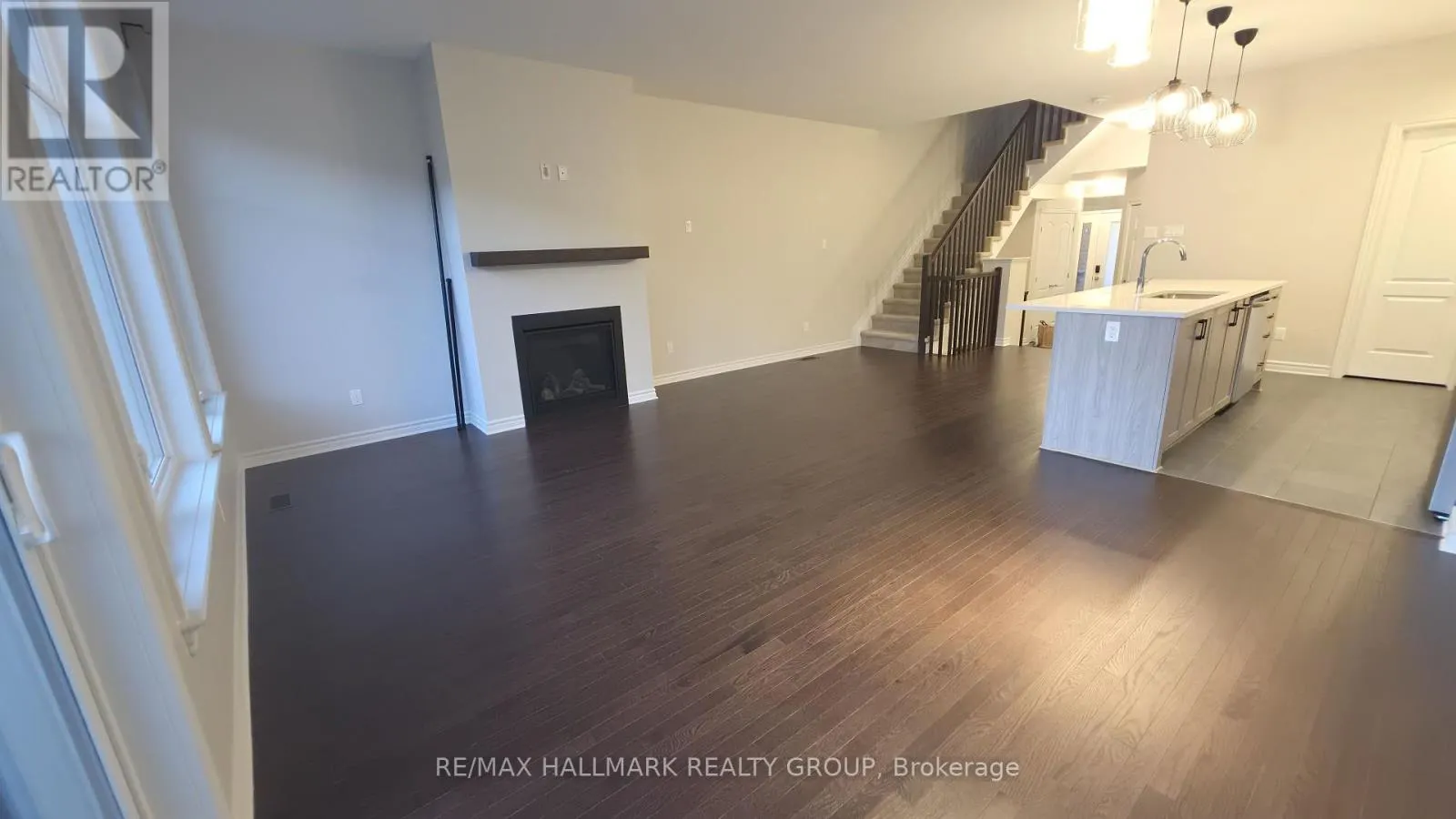 62 MANDEVILLA CRESCENT