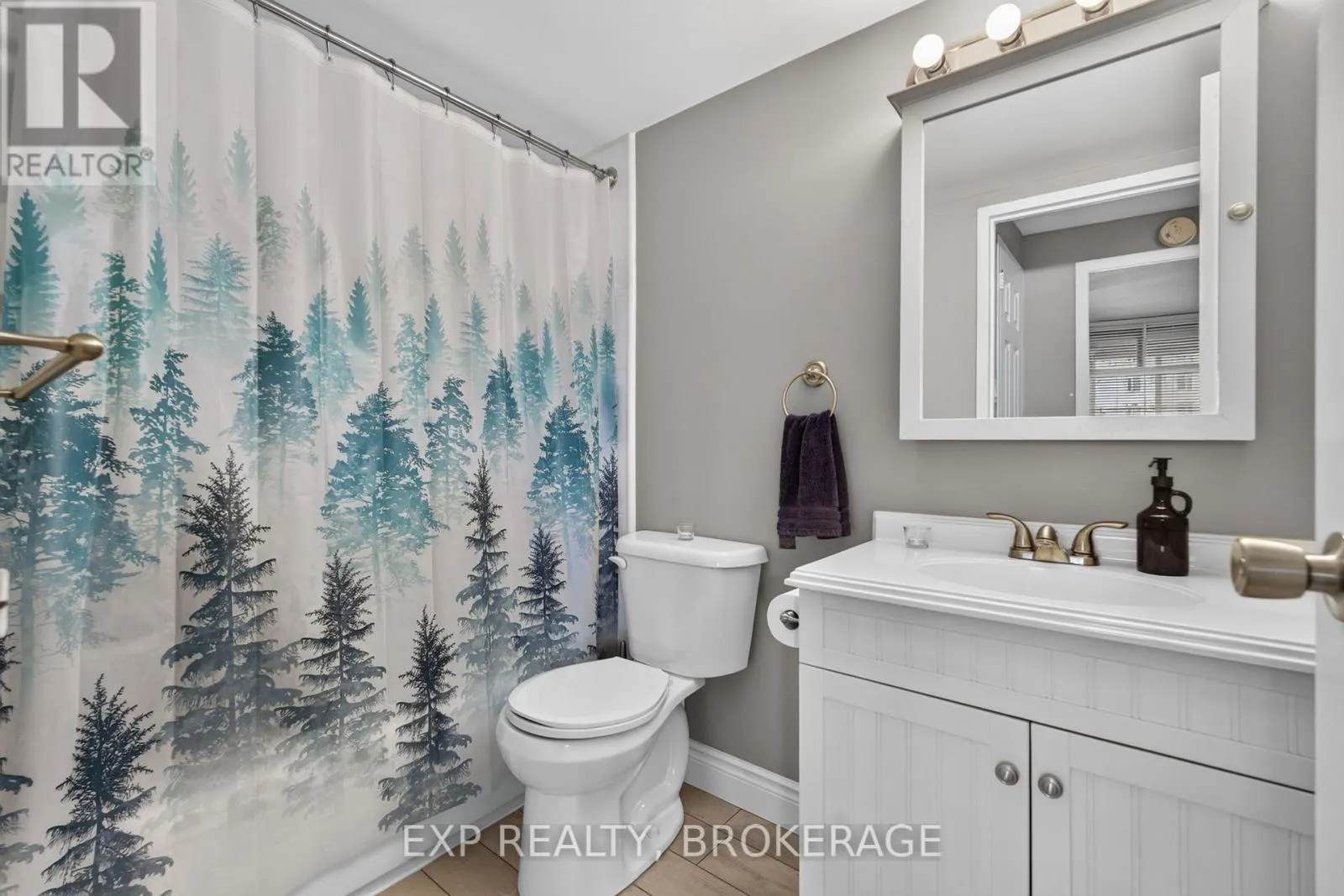 202 - 2 MOWAT AVENUE #202