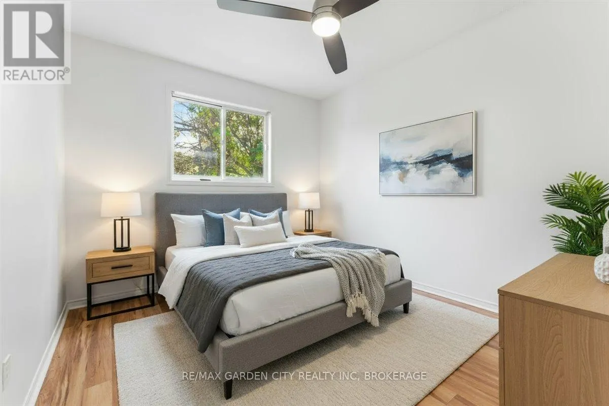 4 FOX TRAIL DRIVE
