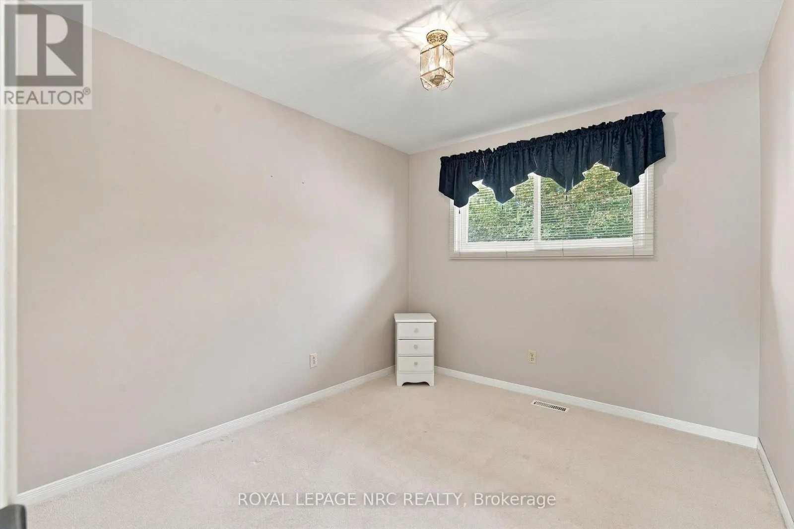 13 HARDWOOD GROVE