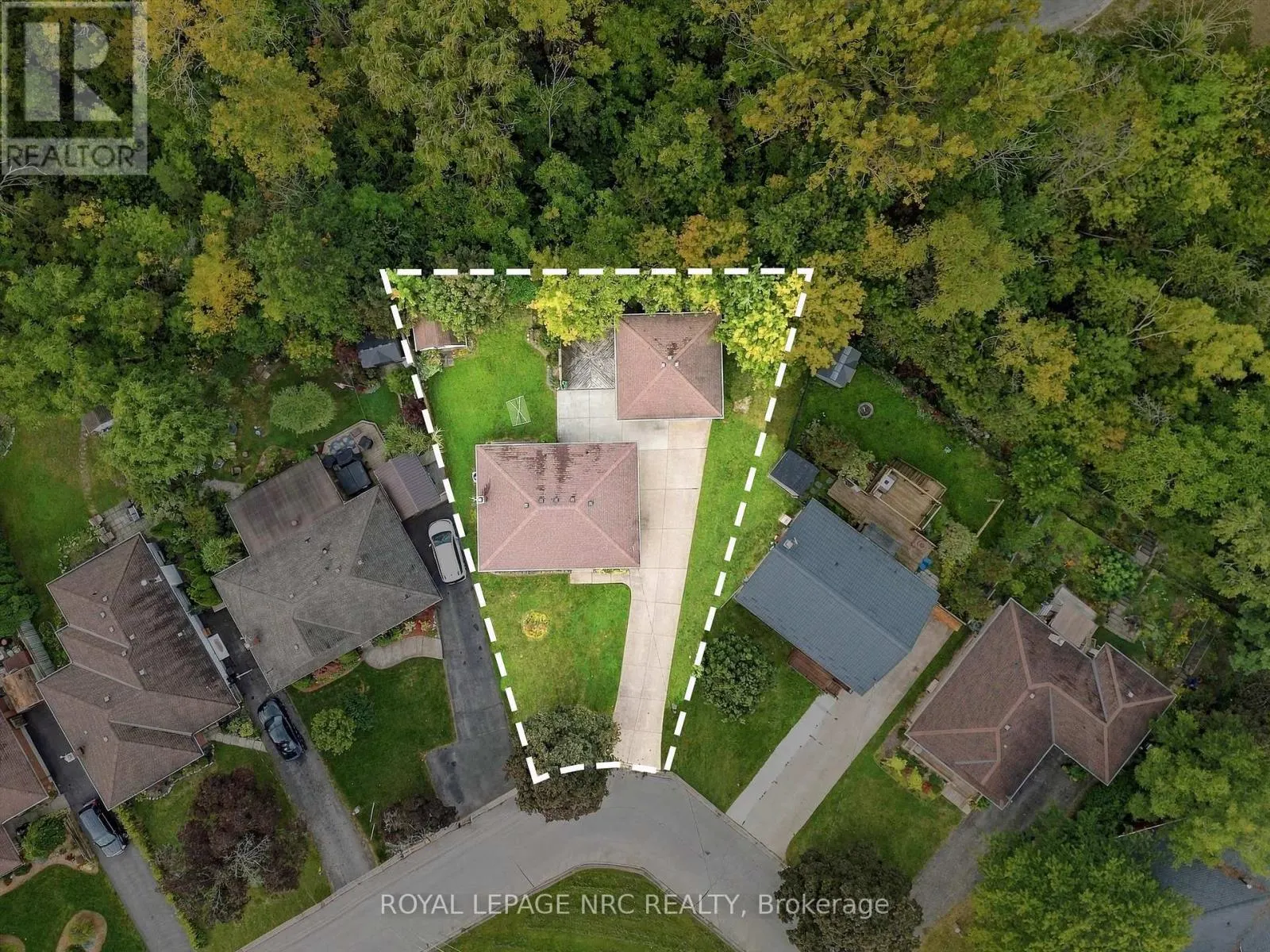 13 HARDWOOD GROVE