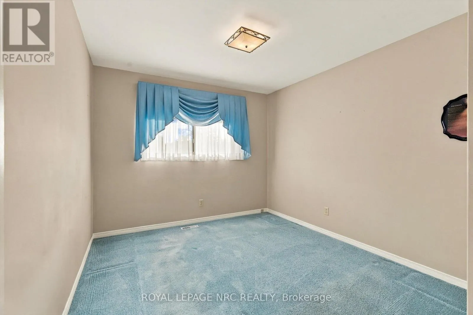 13 HARDWOOD GROVE