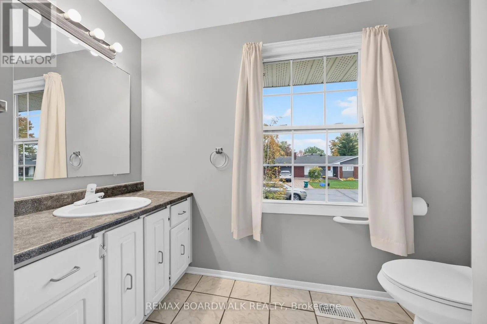 20 TRIPP CRESCENT