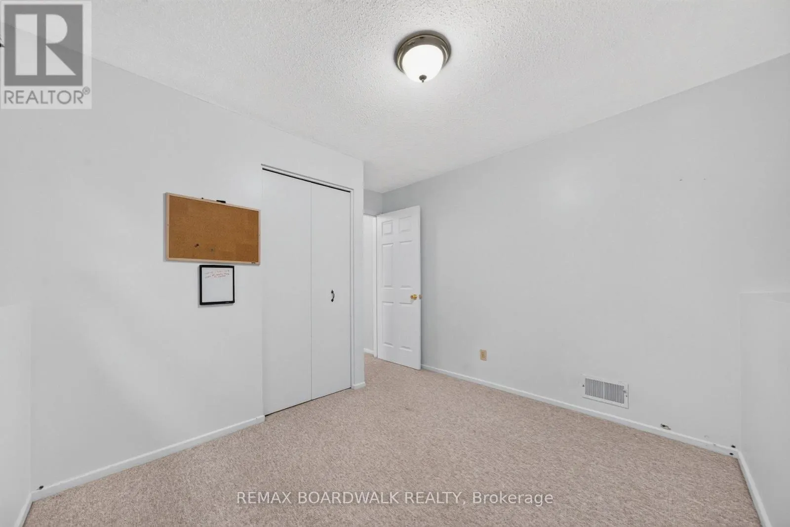 20 TRIPP CRESCENT