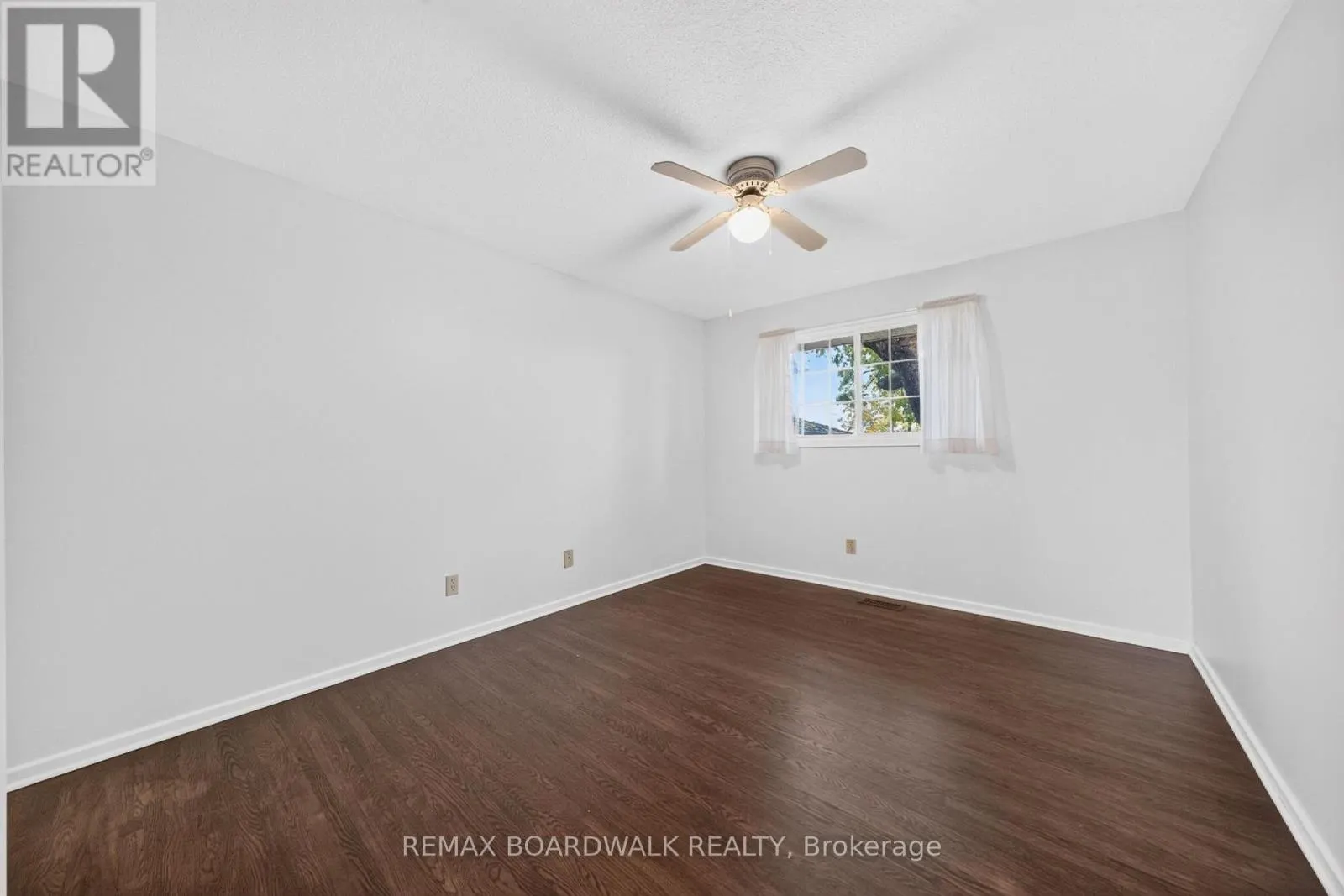 20 TRIPP CRESCENT