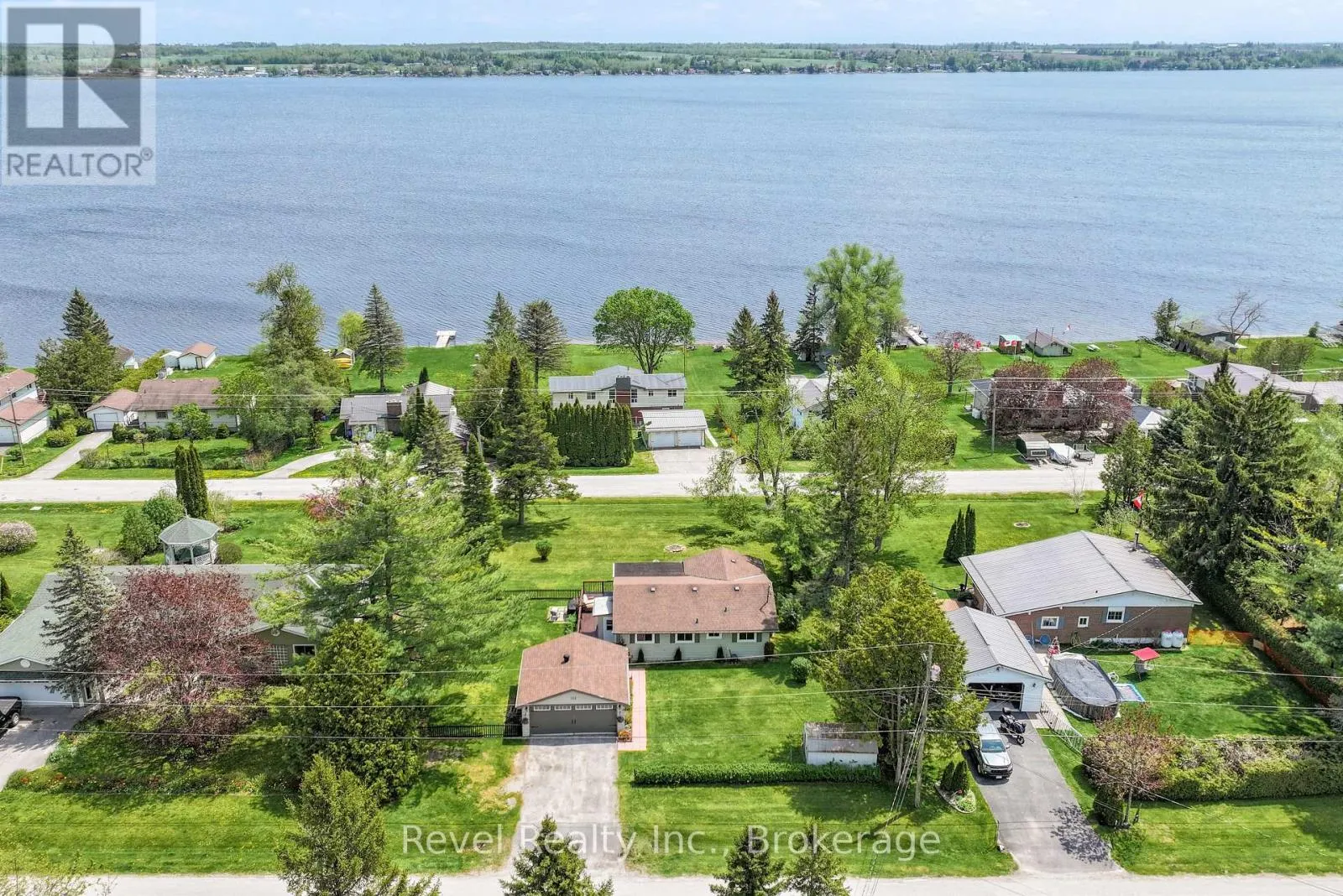 133 VICTORIA DRIVE E
