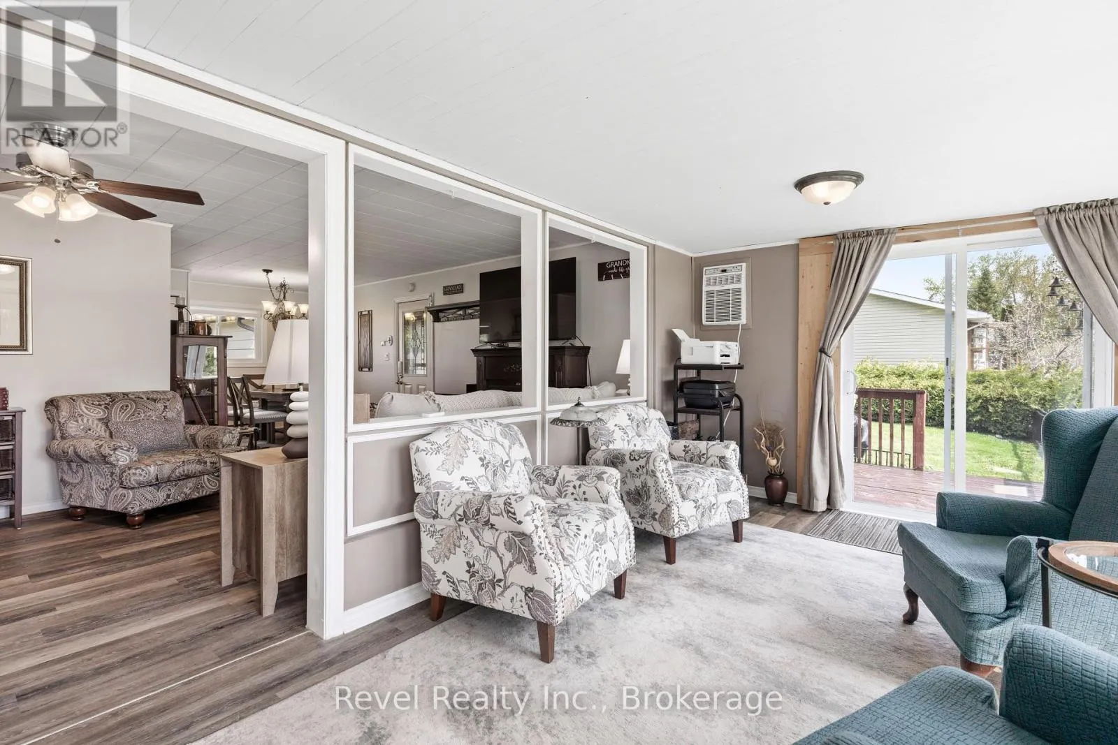 133 VICTORIA DRIVE E