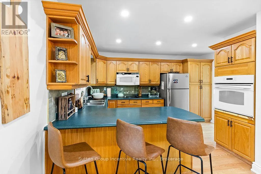 495377 VETERANS ROAD SOUTH ROAD