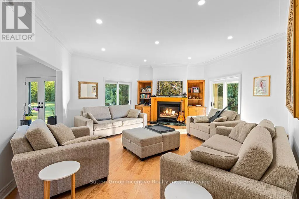 495377 VETERANS ROAD SOUTH ROAD