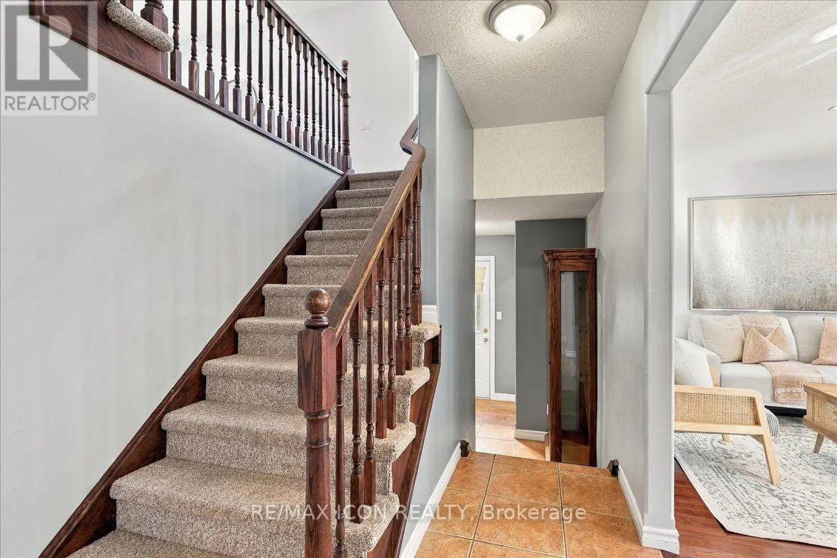 382 MOUNTAIN LAUREL CRESCENT
