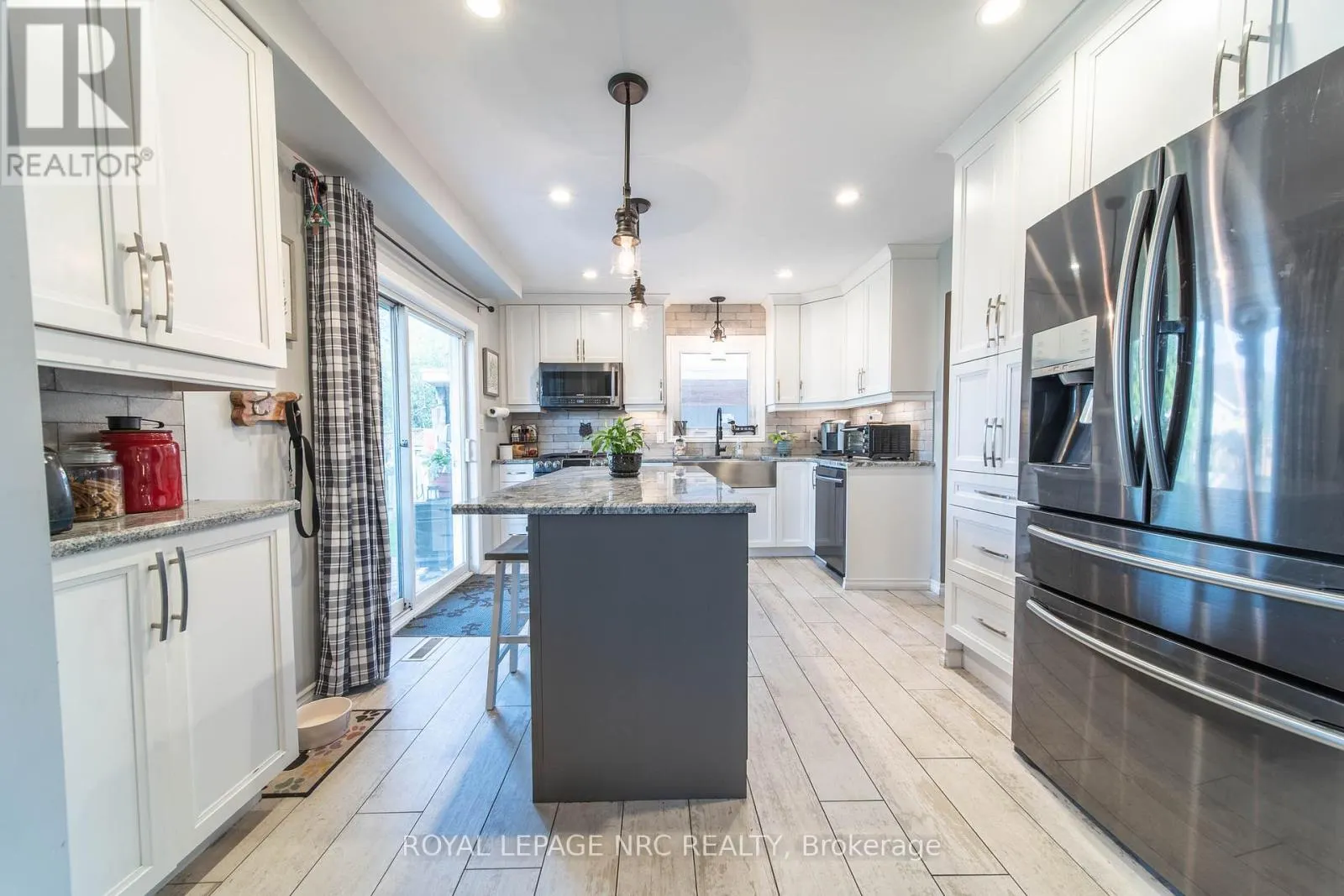 5830 ASPEN COURT