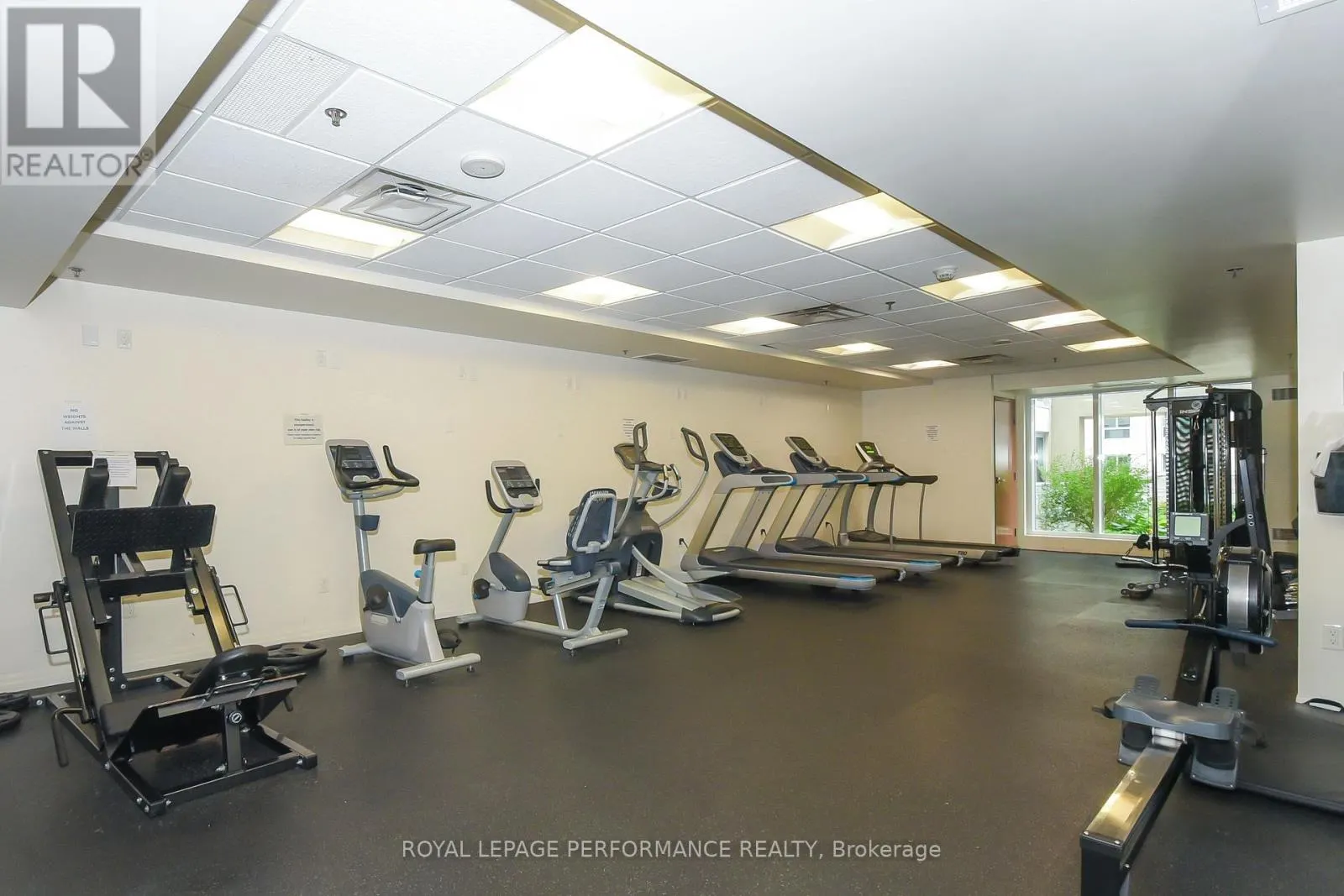 1808 - 242 RIDEAU STREET