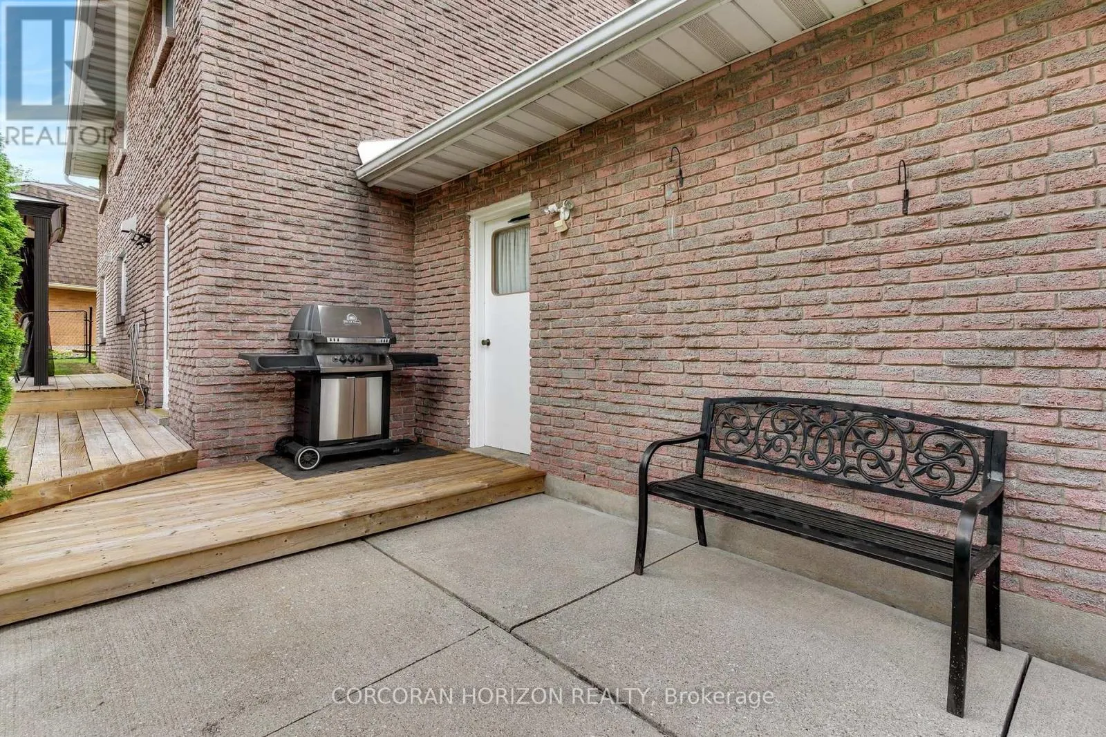 8 BLUE SPRUCE COURT