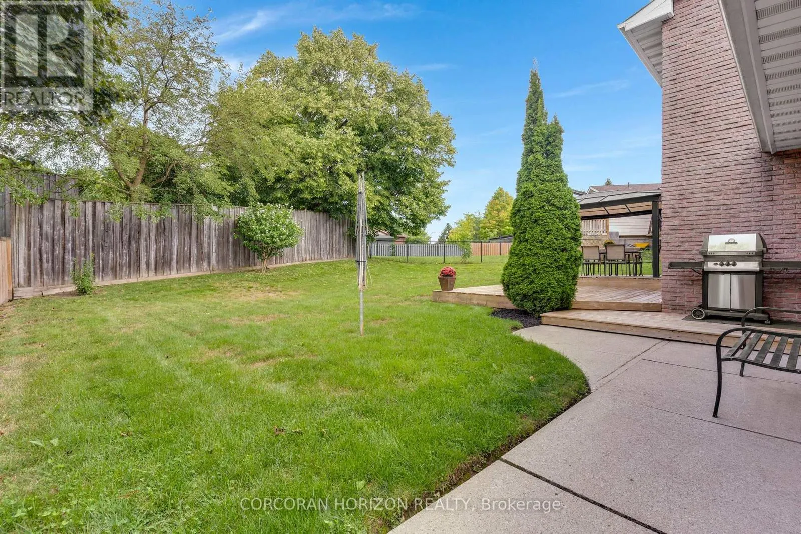 8 BLUE SPRUCE COURT