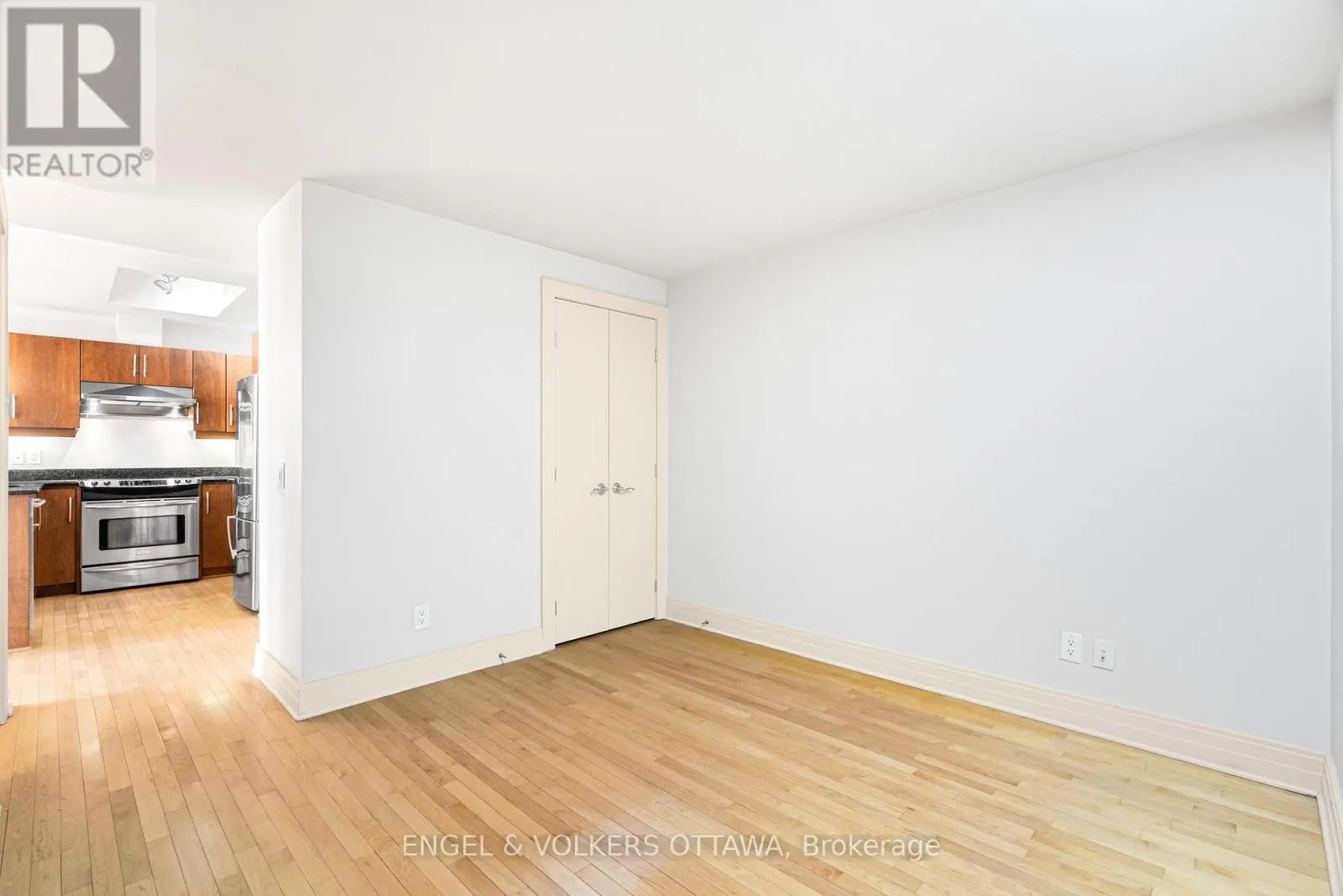 507 - 290 POWELL AVENUE
