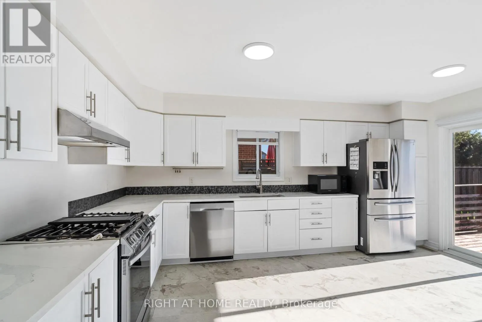 1205 NORTH WENIGE DRIVE