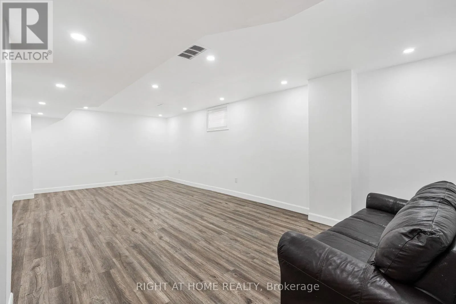 1205 NORTH WENIGE DRIVE