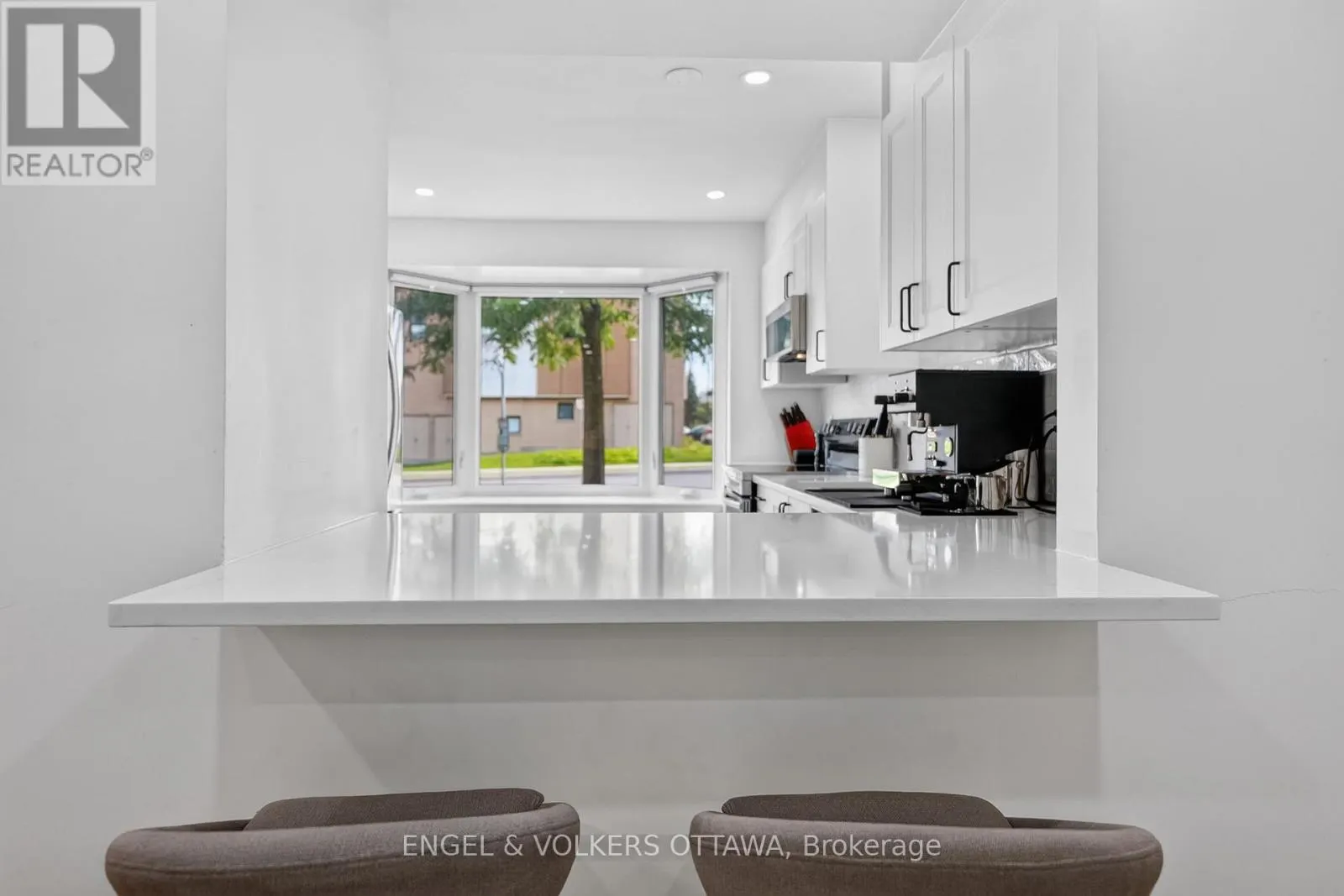 1304 MORRISON DRIVE