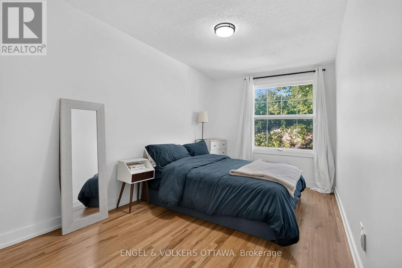 1304 MORRISON DRIVE
