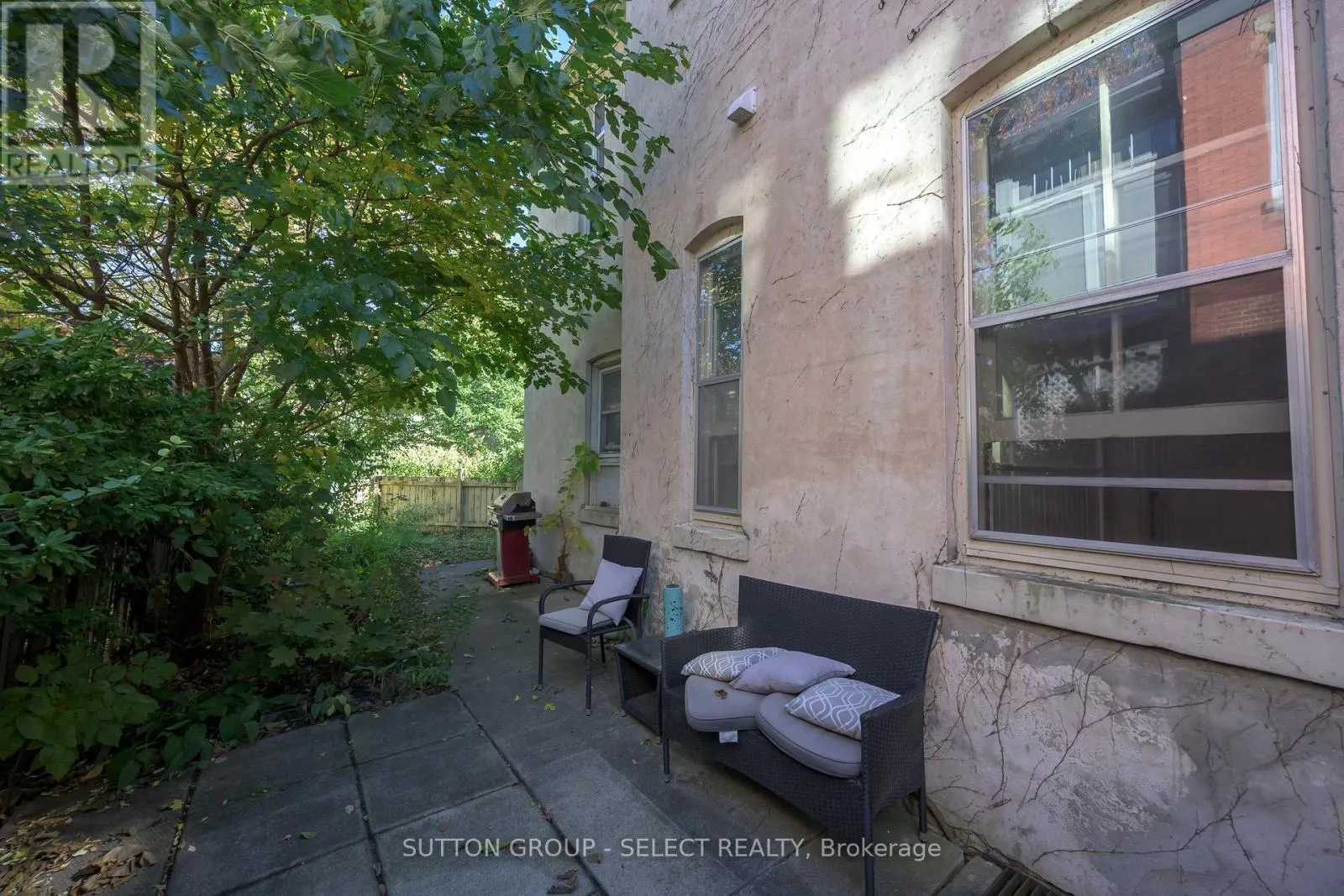 614-616 WELLINGTON STREET