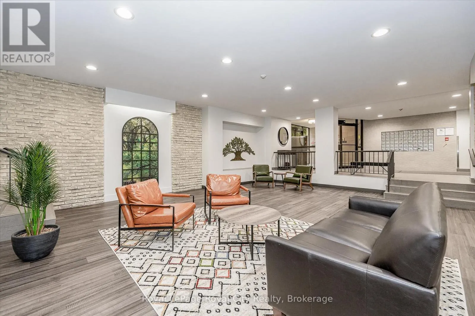 607 - 93 WESTWOOD ROAD #607