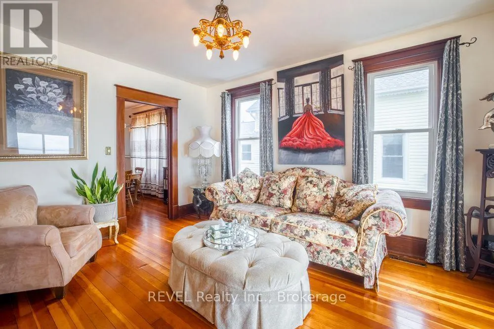 550 LAKESHORE ROAD