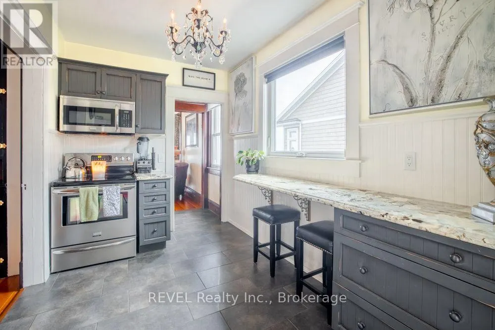 550 LAKESHORE ROAD