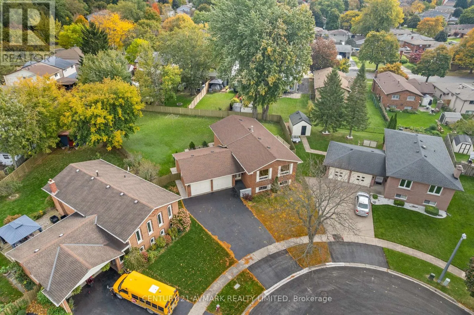 24 HUNTINGTON CIRCLE