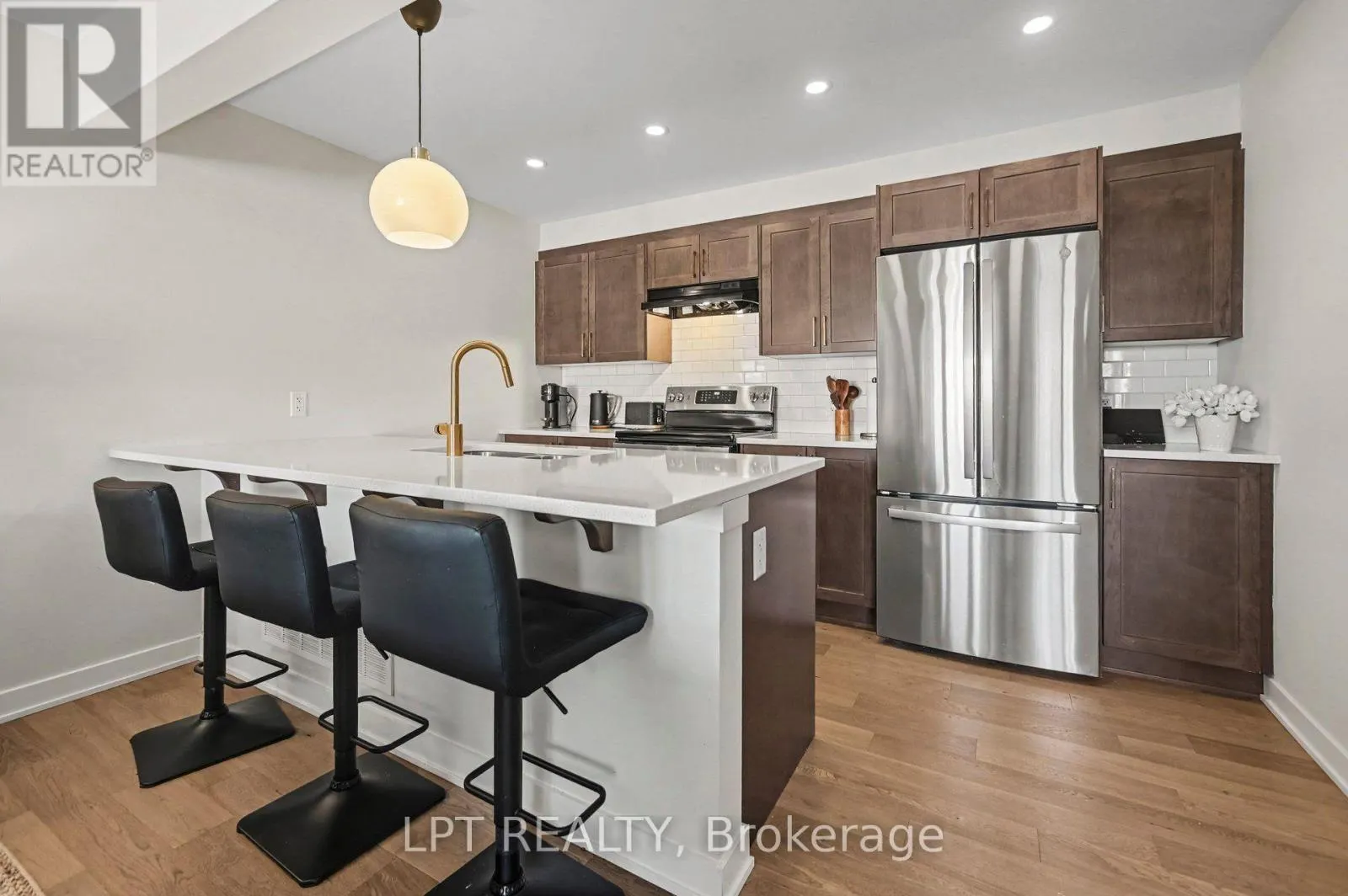 812 KINSTEAD PRIVATE