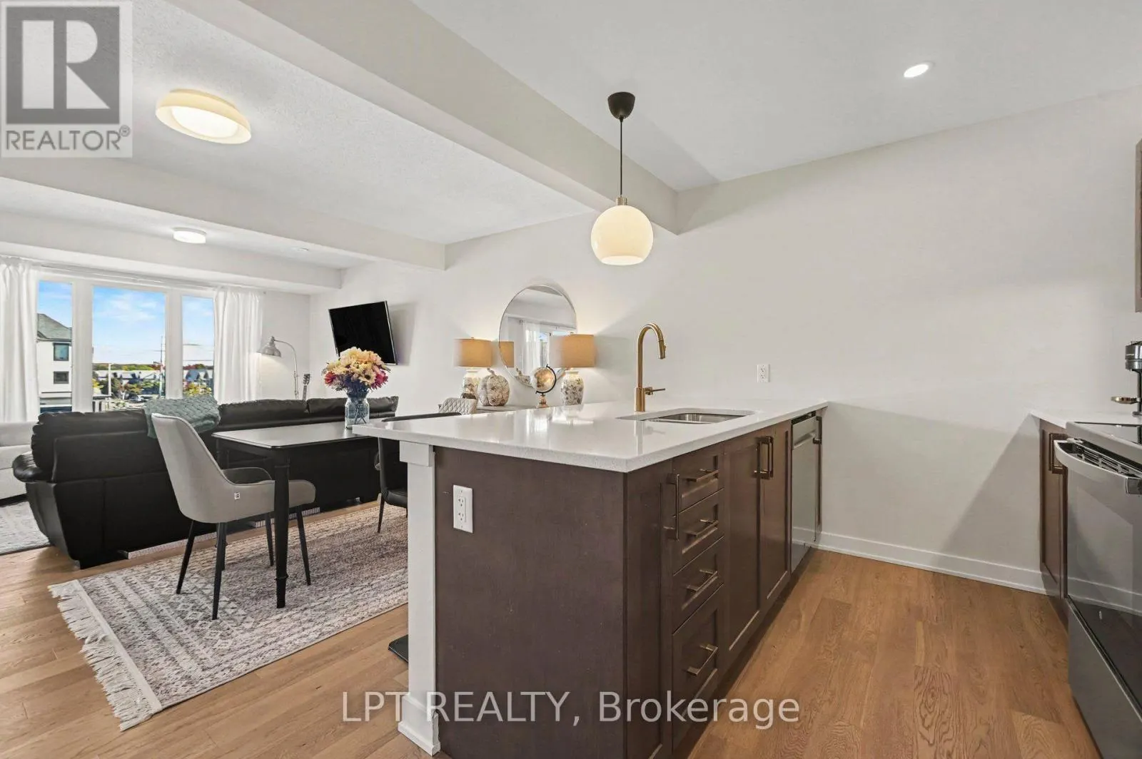 812 KINSTEAD PRIVATE