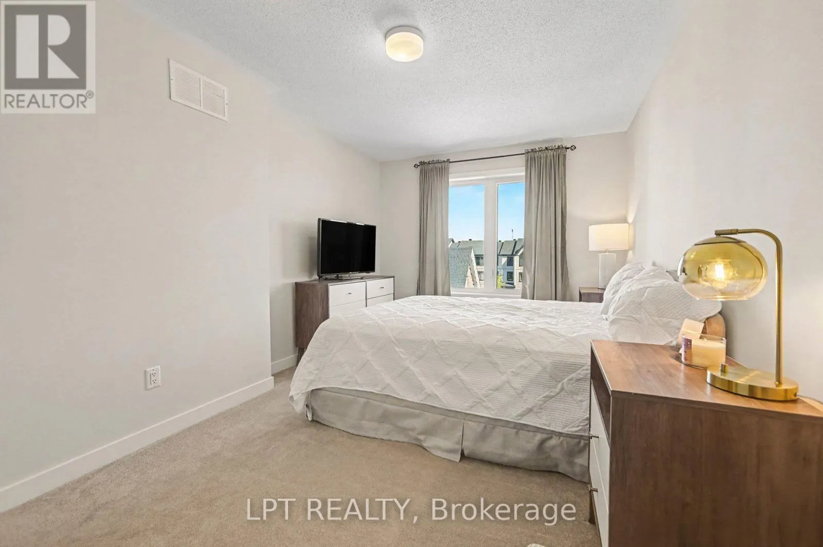 812 KINSTEAD PRIVATE