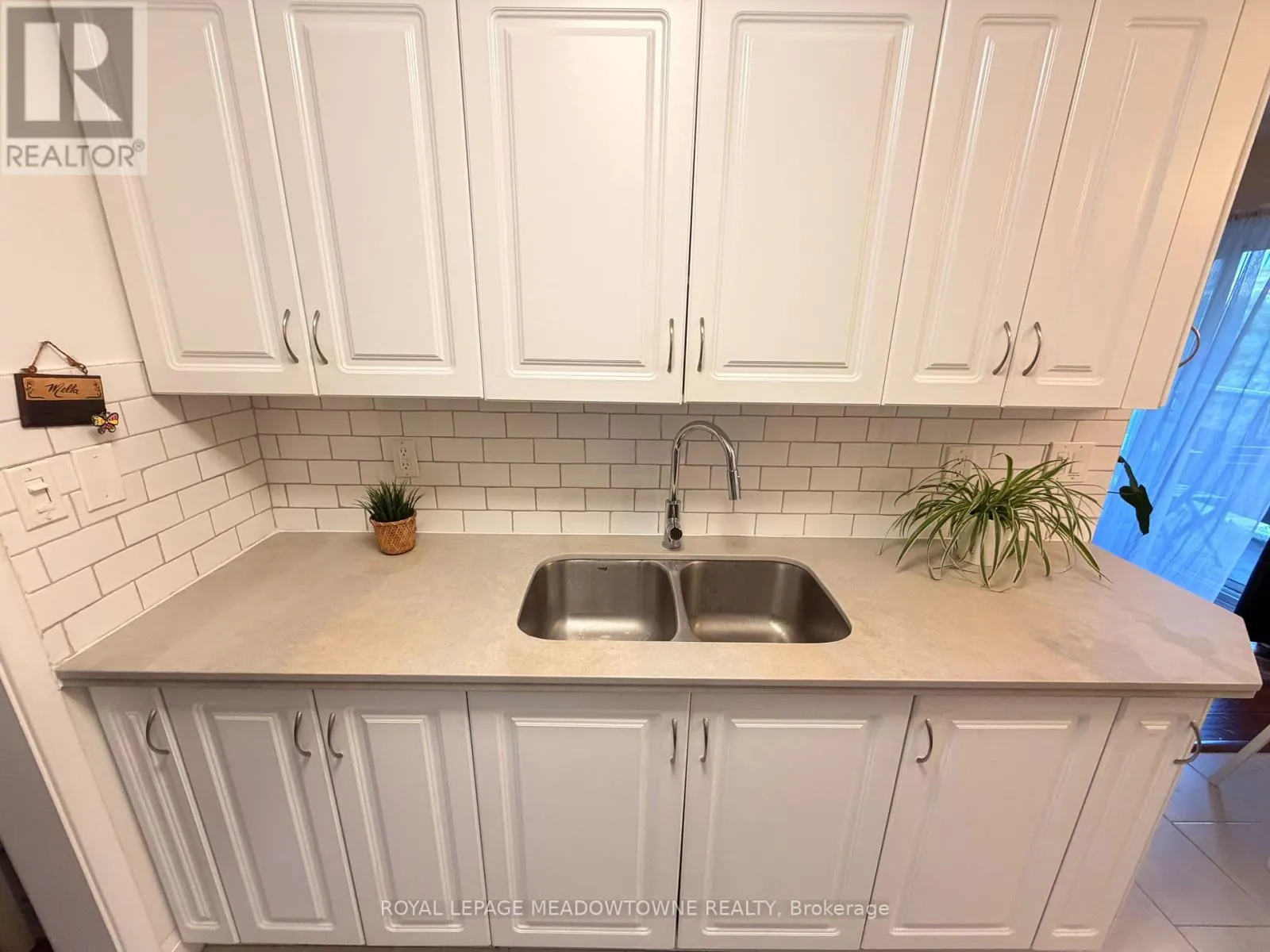 411 - 11 WOODMAN DRIVE