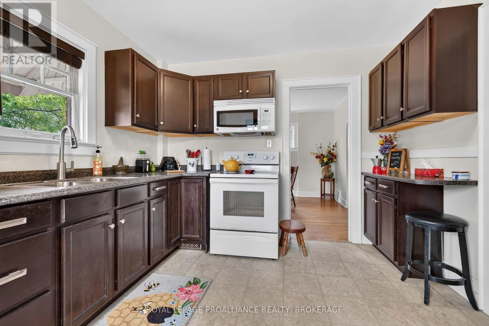 27 DRAYTON AVENUE