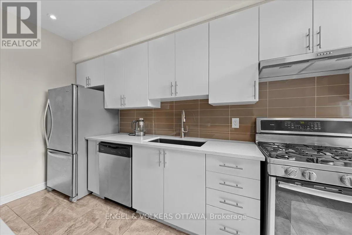 75 BLUEHEART BAY
