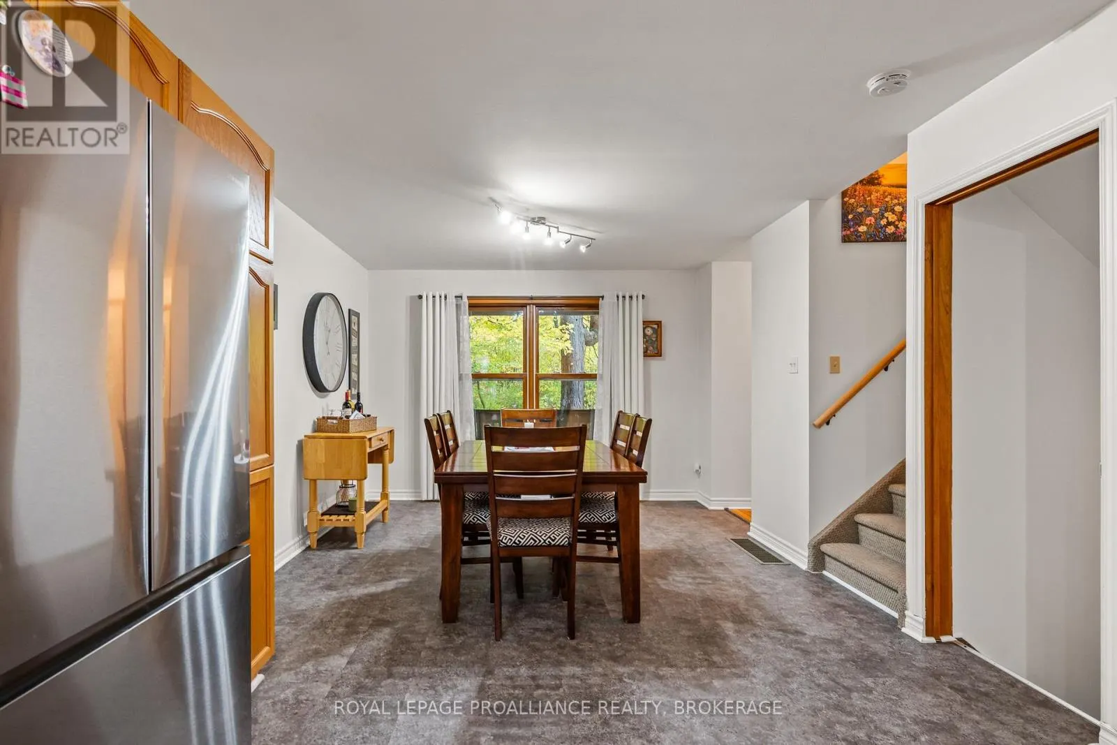 435 COUNTY ROAD 2 E