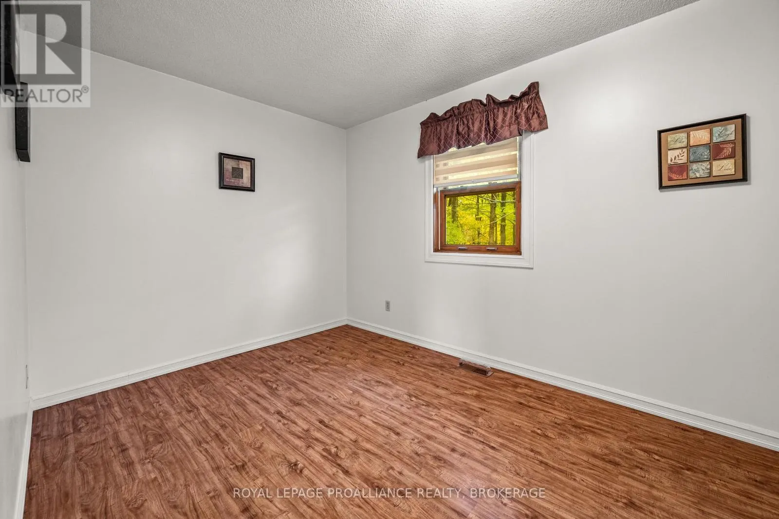 435 COUNTY ROAD 2 E