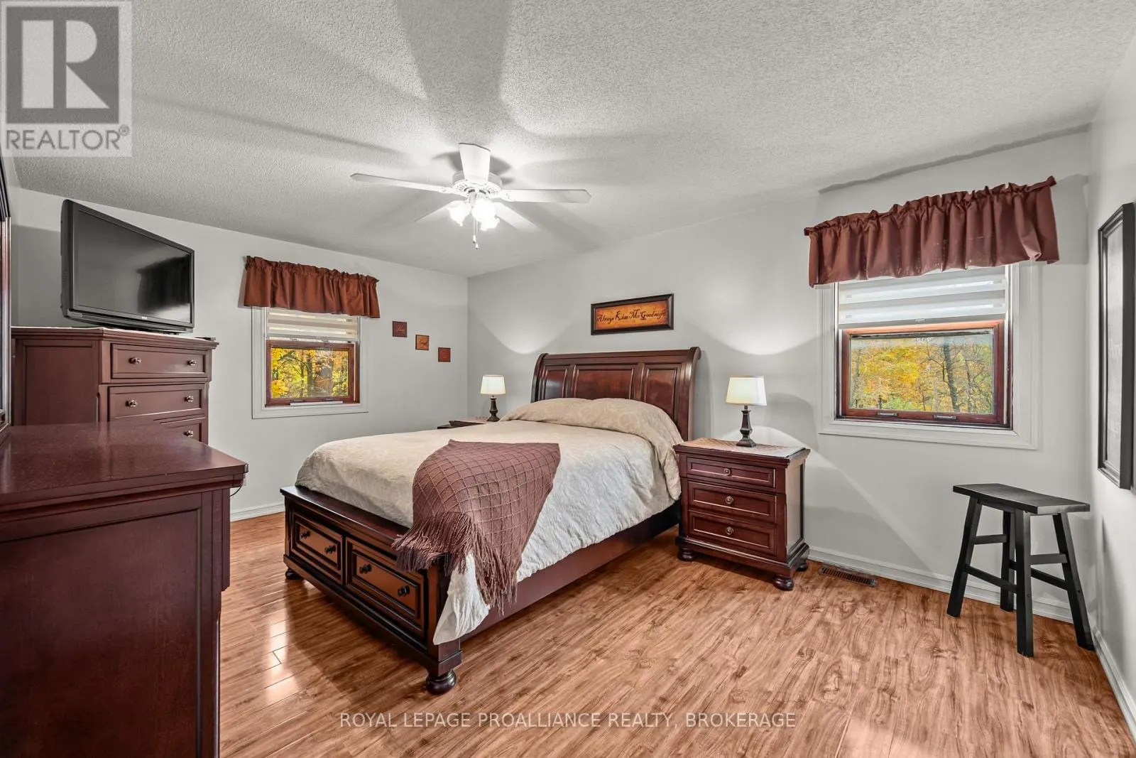 435 COUNTY ROAD 2 E