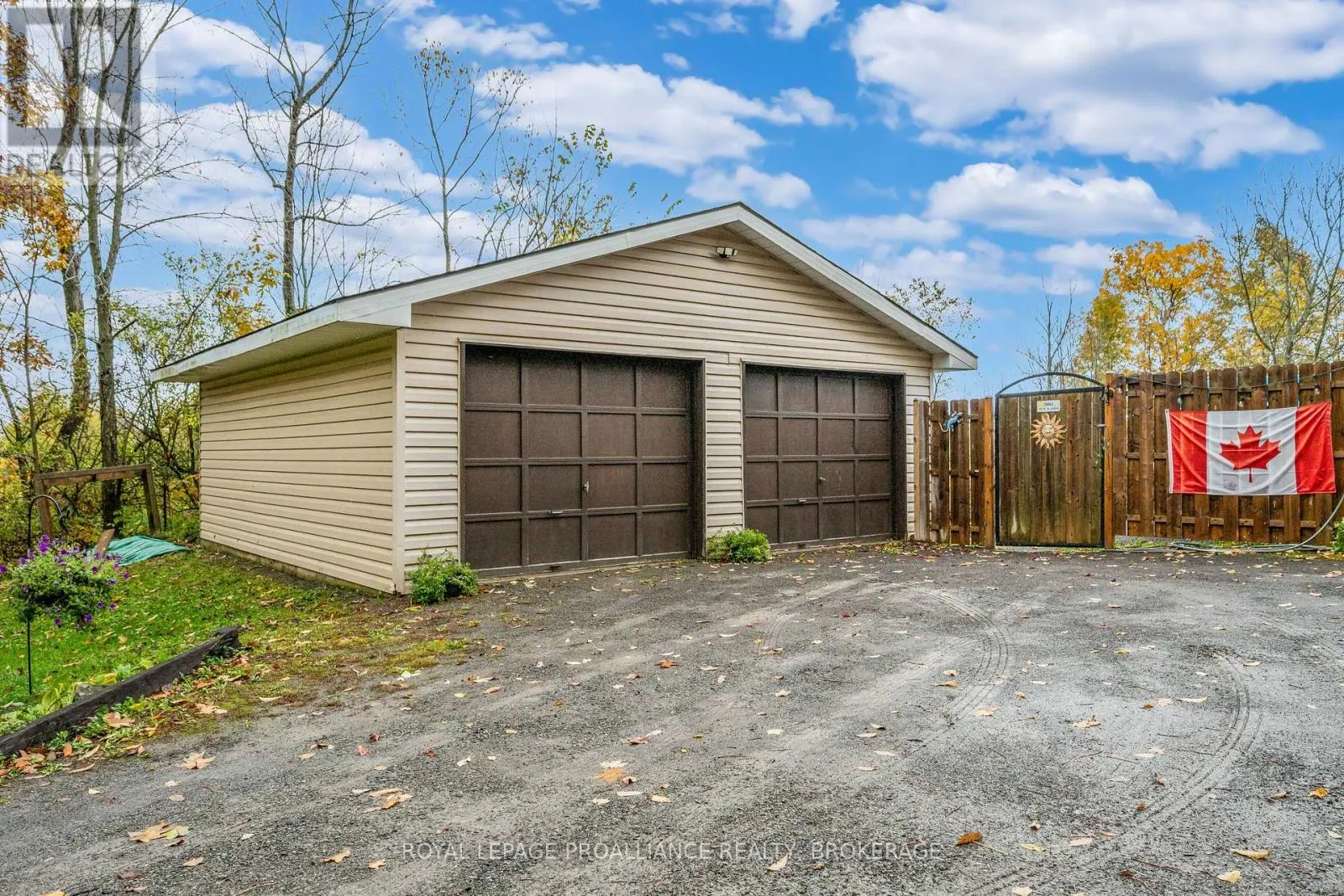 435 COUNTY ROAD 2 E