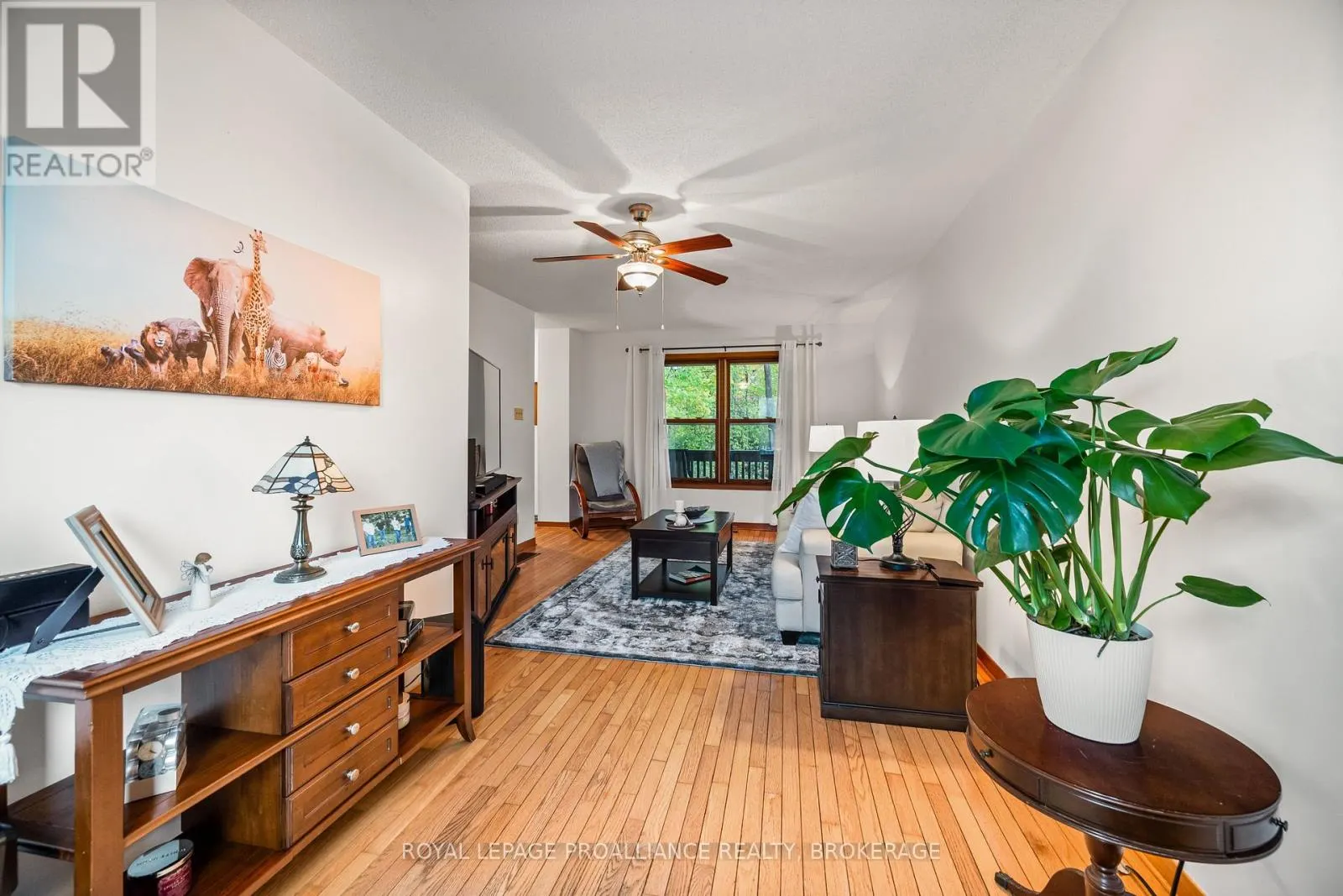435 COUNTY ROAD 2 E